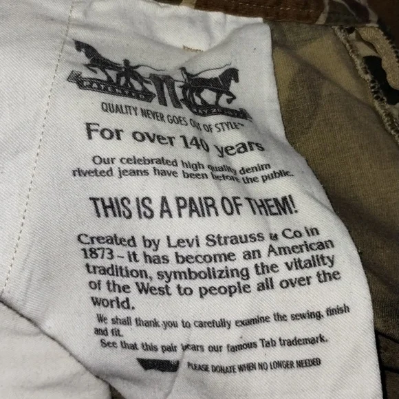 Levi's camo cargo shorts brown green size 36 men utility outdoors active casual - Picture 11 of 13